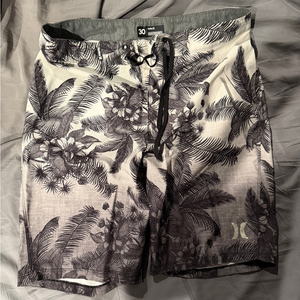 Hurley Men’s Black & White Tropical Board Shorts